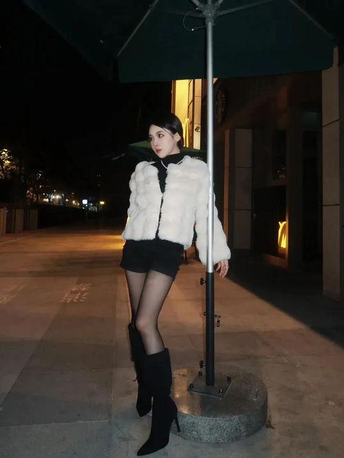 今日头条黑白色怎么搭配,探索黑白色调的时尚魅力